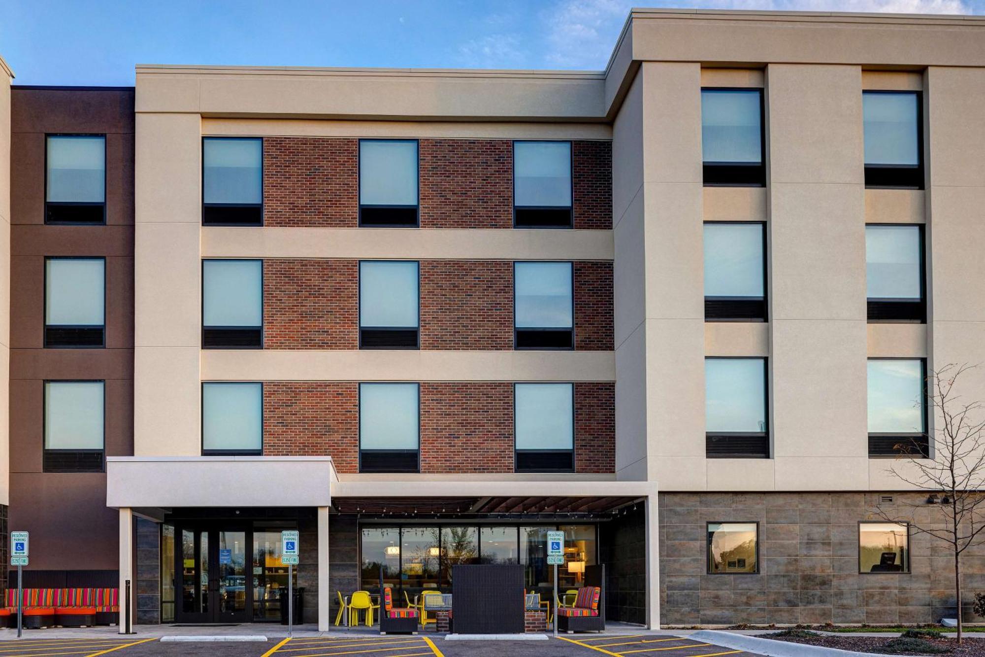 Home2 Suites By Hilton Dekalb Esterno foto